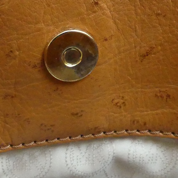 Michael Kors Ostrich Hamilton - MAKE ME AN OFFER! - Picture 7 of 8